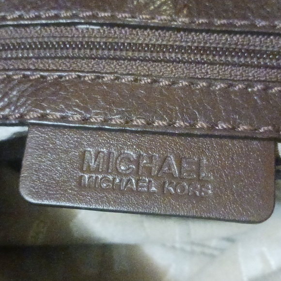 MK Purse - Picture 3 of 5